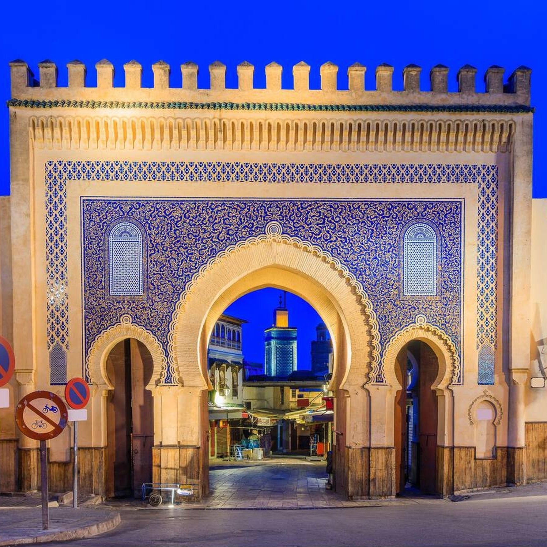 Travel to Fez: One-Day Fez Tour Itinerary, Attractions, And Hotels