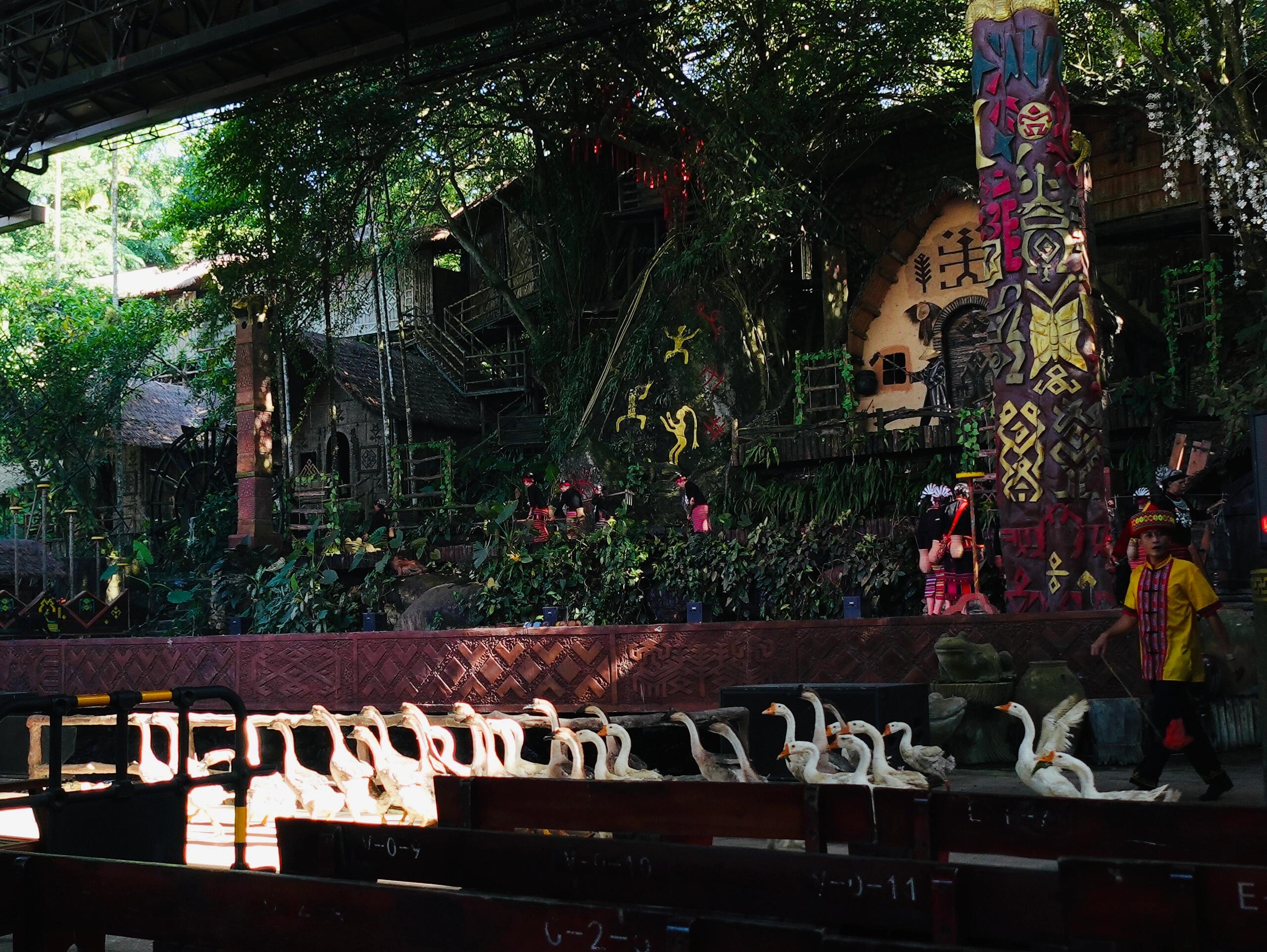 海南檳榔谷黎苗文化旅遊區一日遊